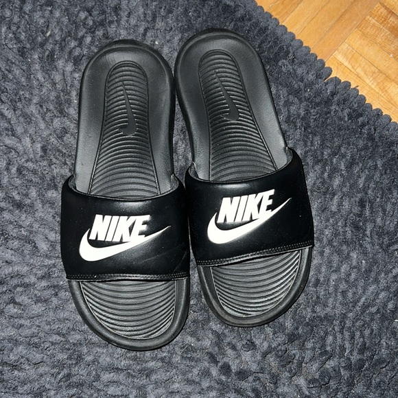 Nike Benassi slides - Picture 3 of 3